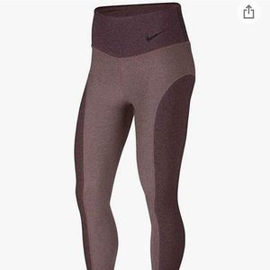Nike Women`s Sculpt Hyper Tight Fit High Rise Training Tights